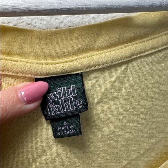 Wild Fable Butter Yellow Tee off the shoulder small 100% cotton - Picture 2 of 5